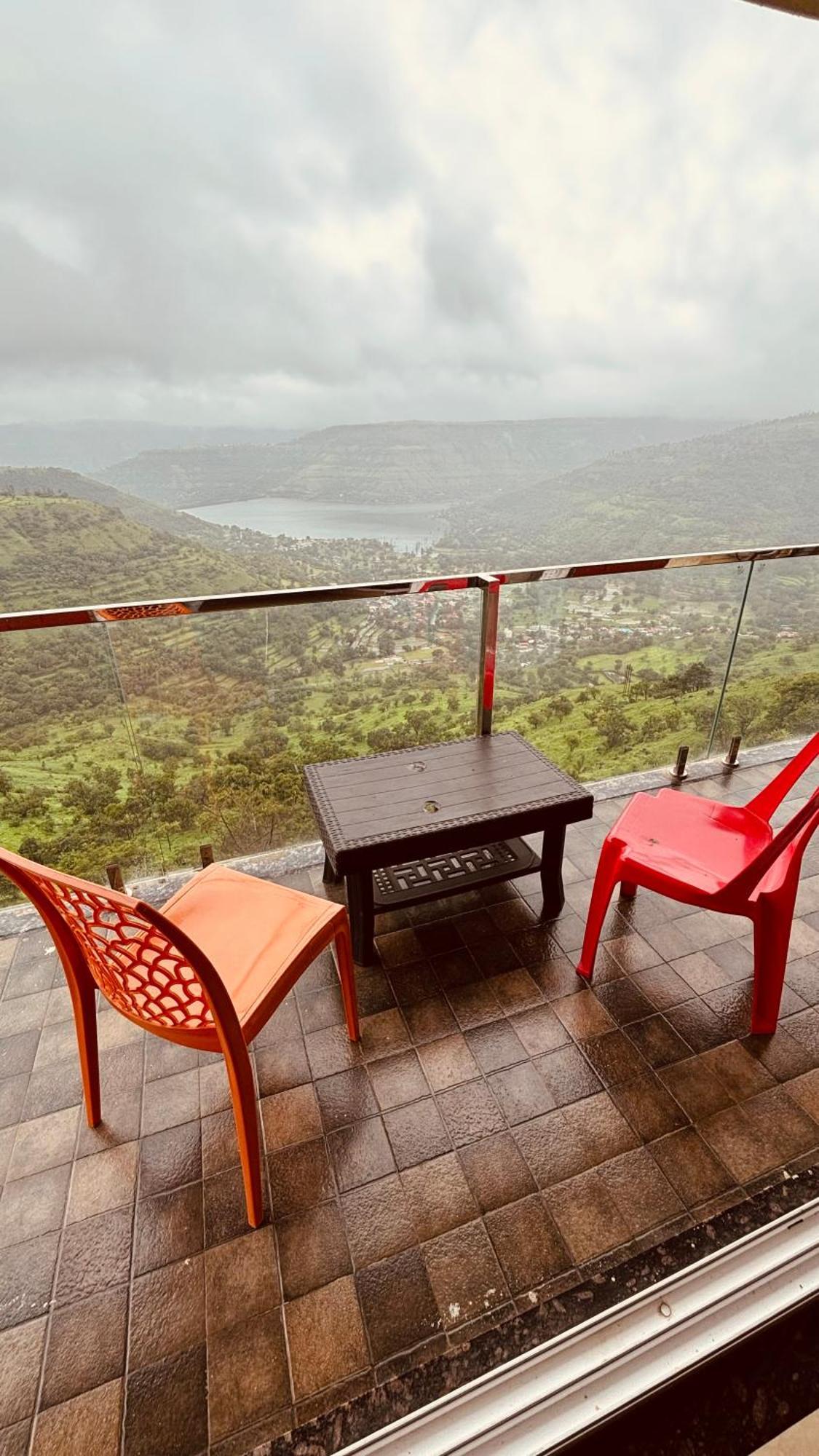 Paramount 3 Ac Bedrooms Hall Garden With Lake View Panchgani Luaran gambar
