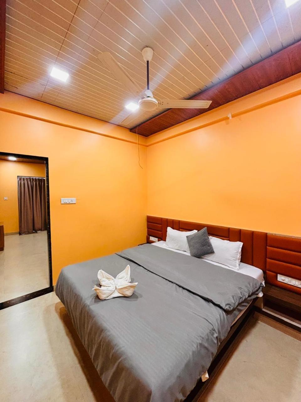 Paramount 3 Ac Bedrooms Hall Garden With Lake View Panchgani Luaran gambar
