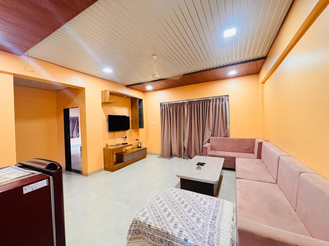 Paramount 3 Ac Bedrooms Hall Garden With Lake View Panchgani Luaran gambar