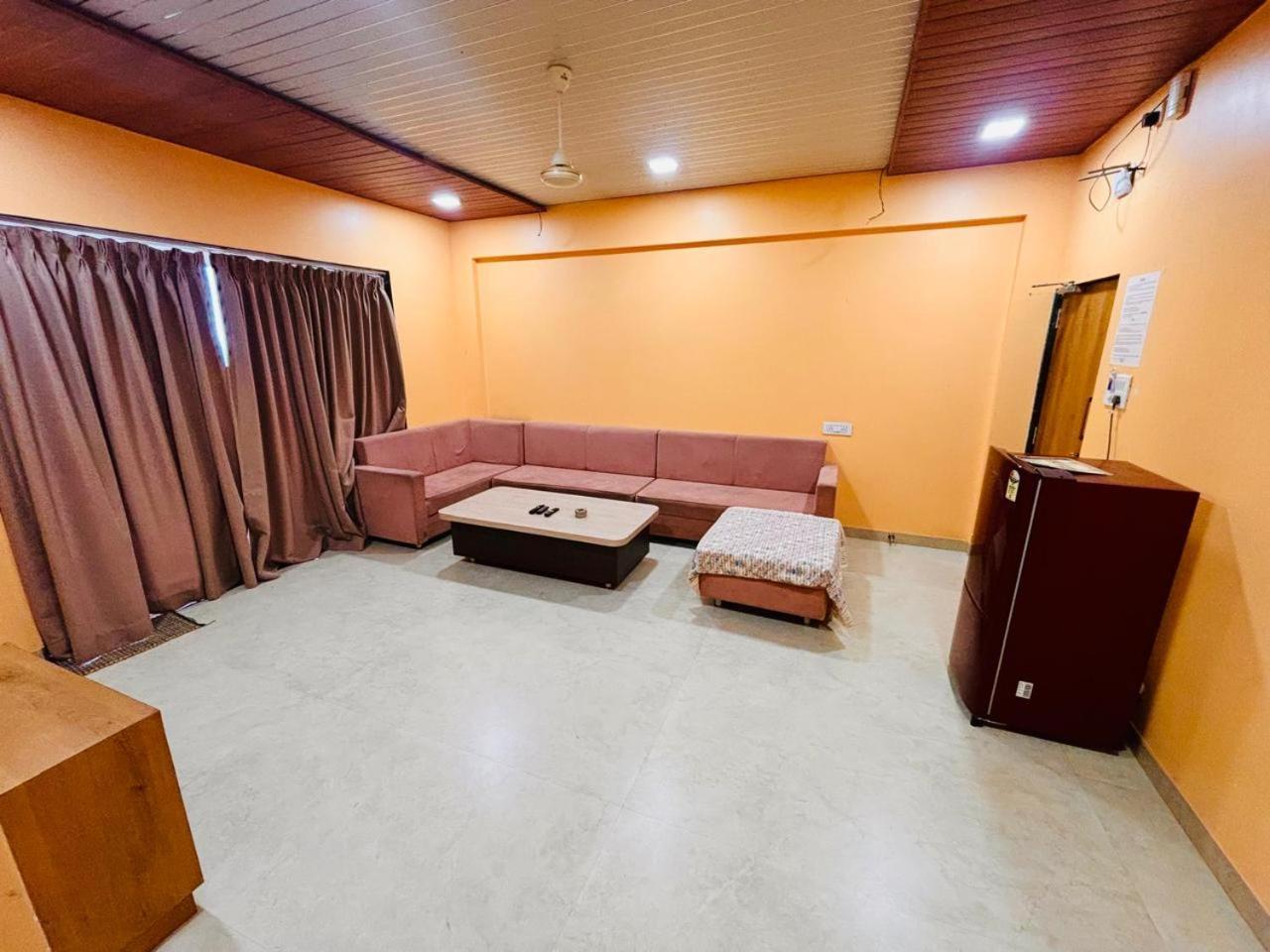 Paramount 3 Ac Bedrooms Hall Garden With Lake View Panchgani Luaran gambar